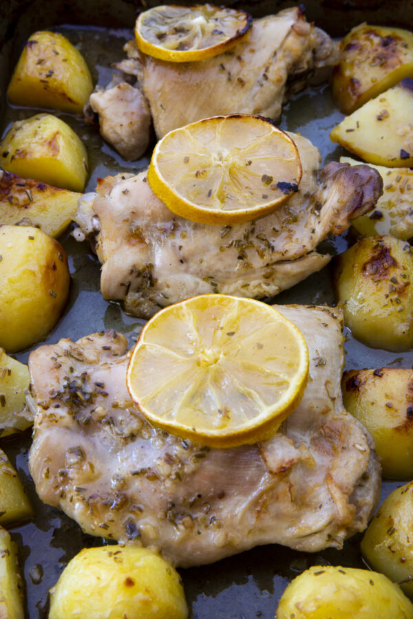 greek lemon chicken with potatoes and green beans
