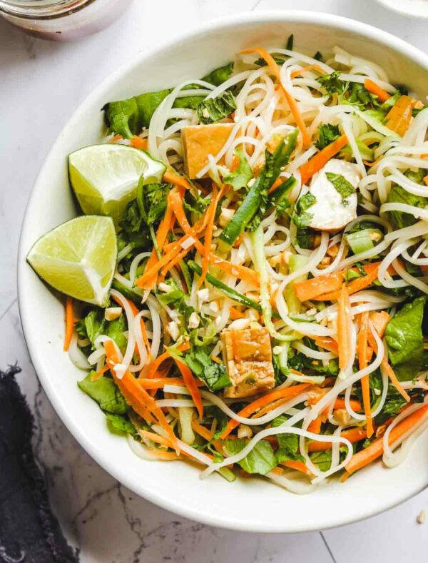 vietnamese noodle salad with chicken