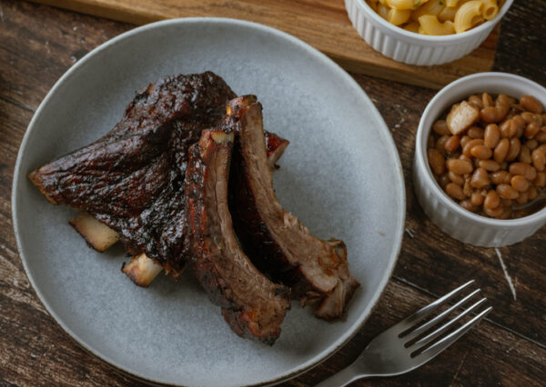 pork ribs with mac n cheese